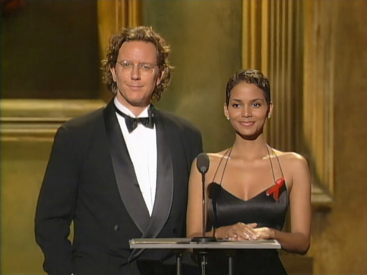 Judge Reinhold and Halle Berry presenting at the inaugural Screen Actors Guild Awards.