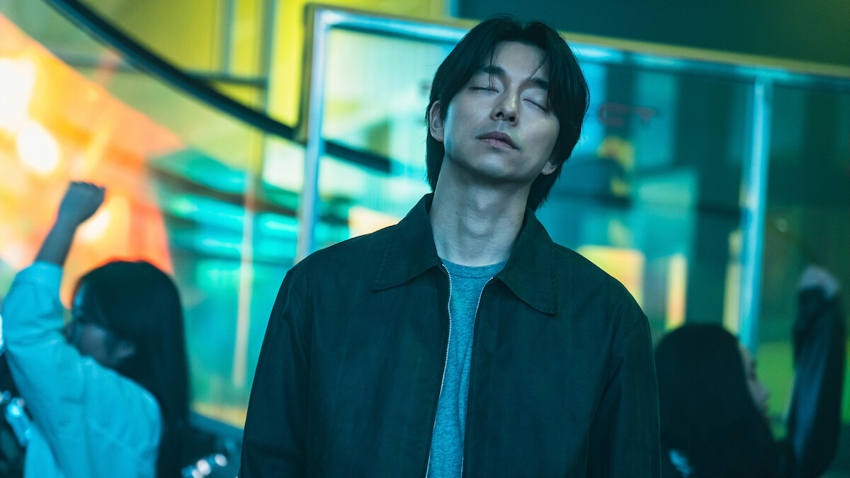 Gong Yoo as Han Jeong-won in 'The Trunk'