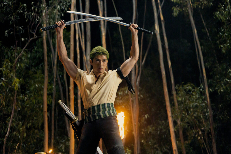 Mackenyu Arata as Roronoa Zoro