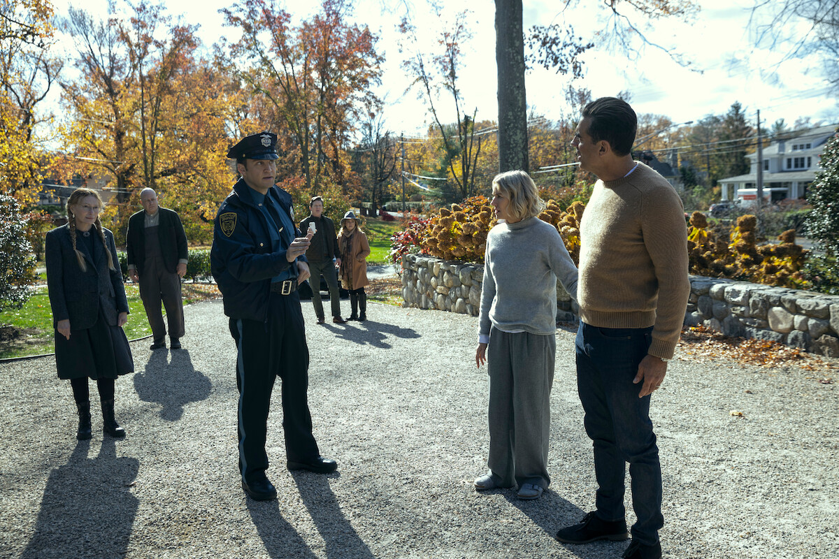 Dean and Nora (Naomi Watts) face off with their neighbors.