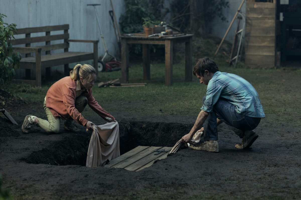 Lulu Wilson as Younger Madeline, Graham Verchere as Younger Roderick in episode 101 of The Fall of the House of Usher.