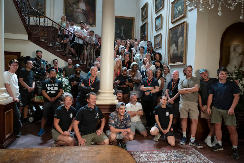 Crew members 