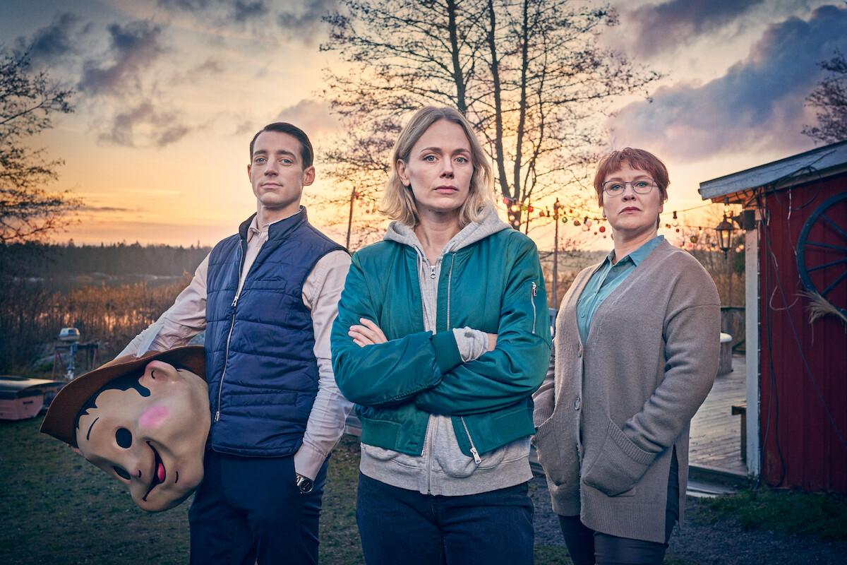 Adam Lundgren as Jonas, Katia Winter as Lina, and Eva Melander as Eva in ‘The Conference’