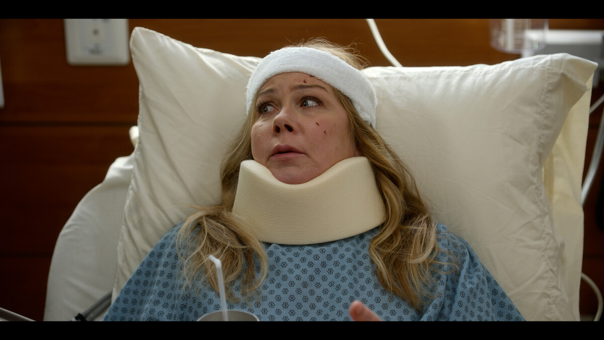 Jen Doesn't Want A CT Scan | 'Dead To Me' S3E1