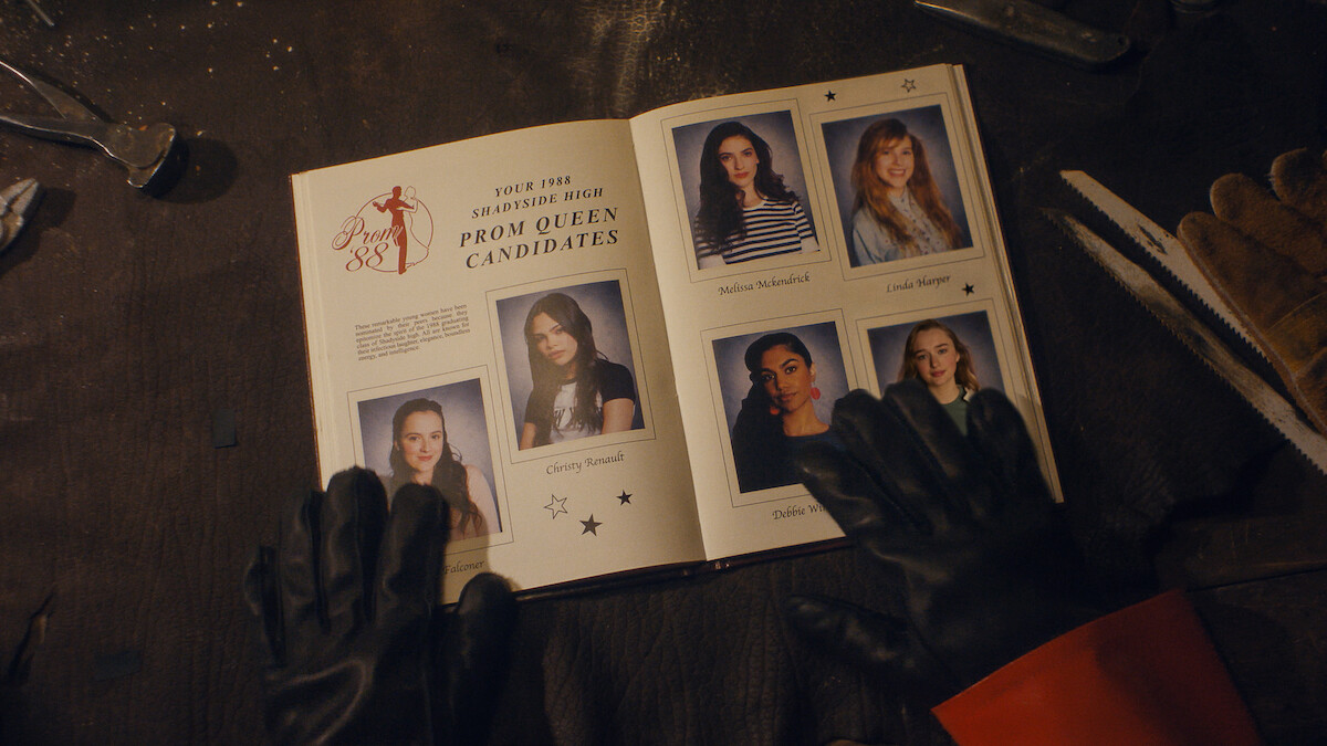 Still of a yearbook in 'Fear Street: Prom Queen'