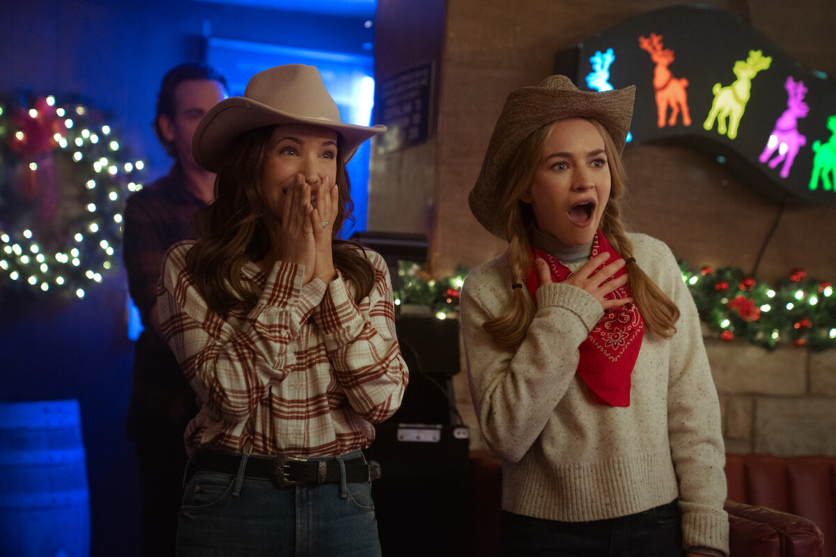 Marla Sokoloff as Marie and Britt Robertson as Ashley in ‘The Merry Gentlemen’