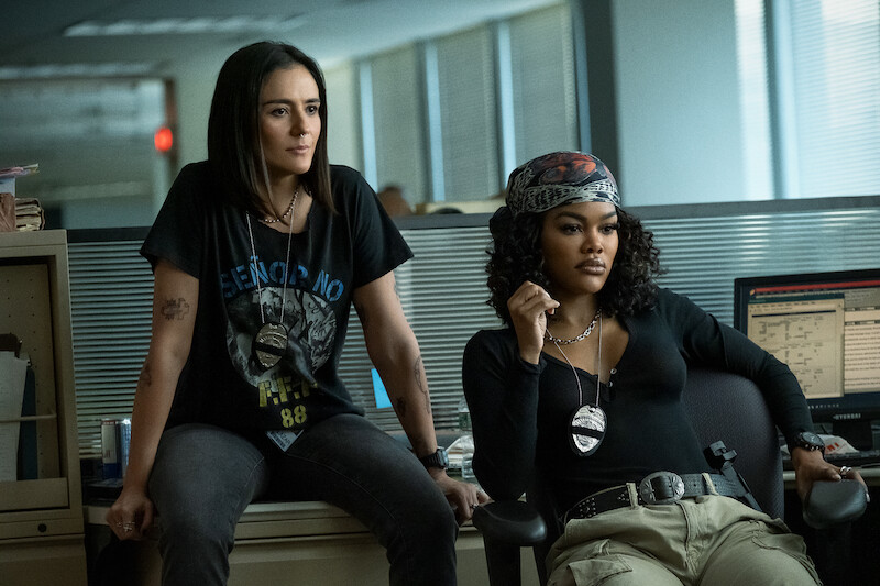 Catalina Sandino Moreno as Detective Lolo Salazar and Teyana Taylor as Detective Numa Baptiste in 'The Rip.'