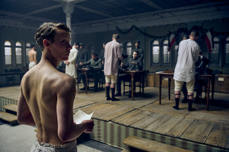 Felix Kammerer as Paul Bäumer, waiting to be sent to the front . ‘All Quiet on the Western Front’ First Look Photos