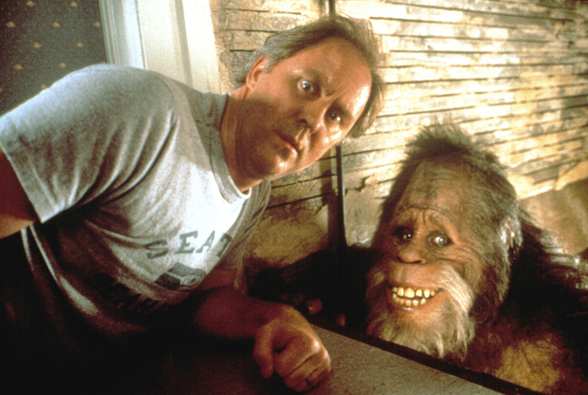 John Lithgow and Kevin Peter Hall as Harry in ‘Harry and the Hendersons’