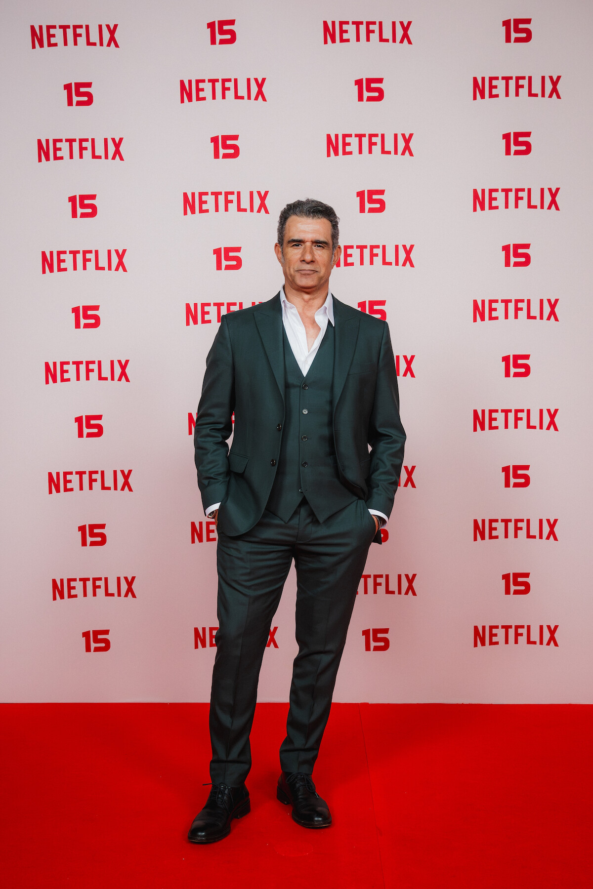 Marcos Pasquim em foto no tapete vermelho