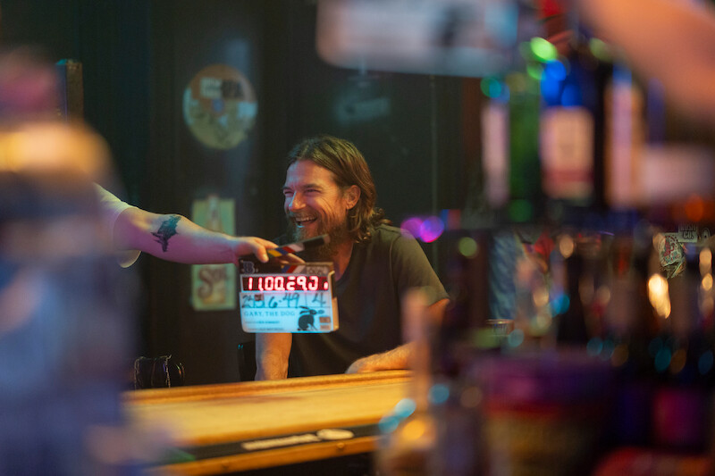 Jason Bateman on set