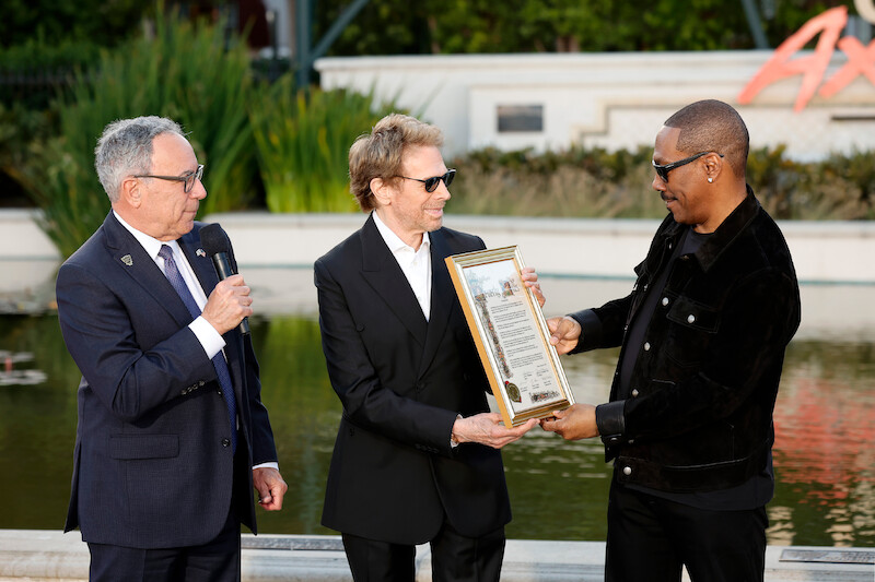 Mayor Lester Friedman, Jerry Bruckheimer and Eddie Murphy.