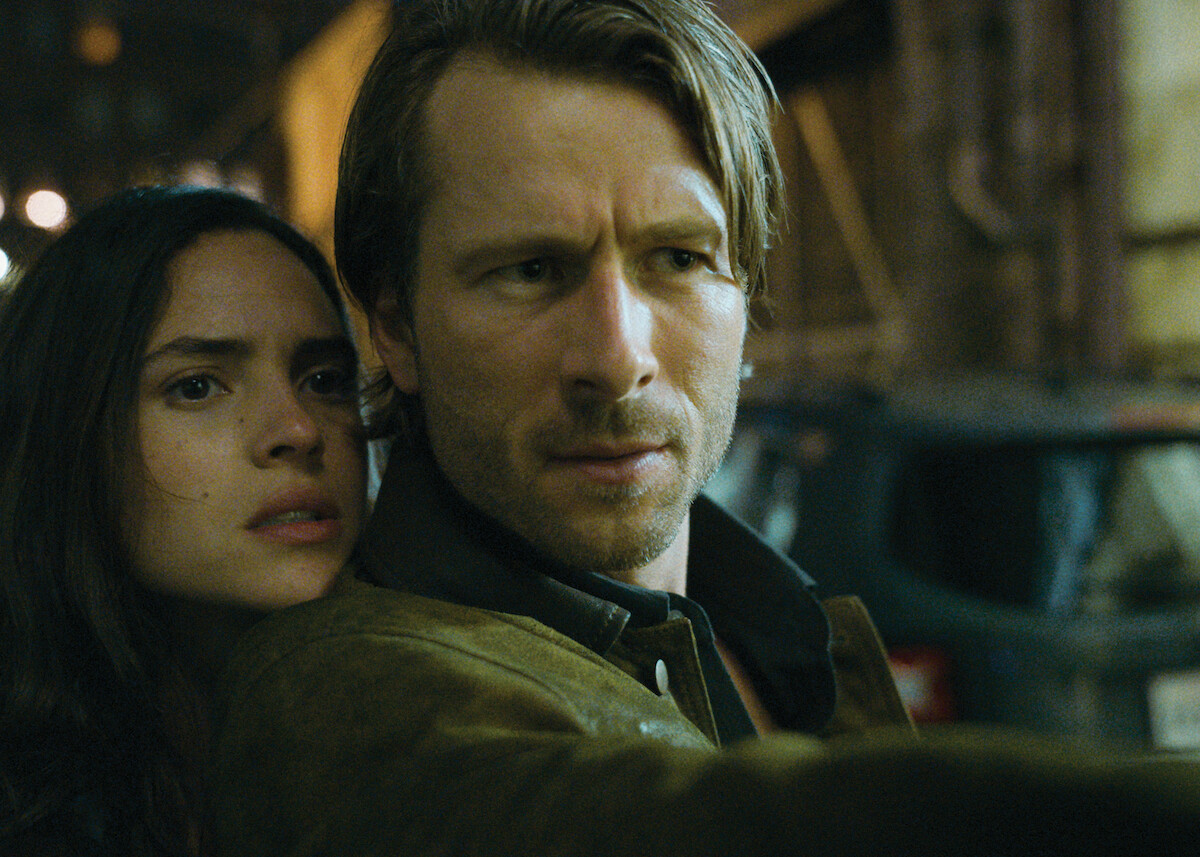 Adria Arjona as Madison Masters and Glen Powell as Gary Johnson in ‘Hit Man’