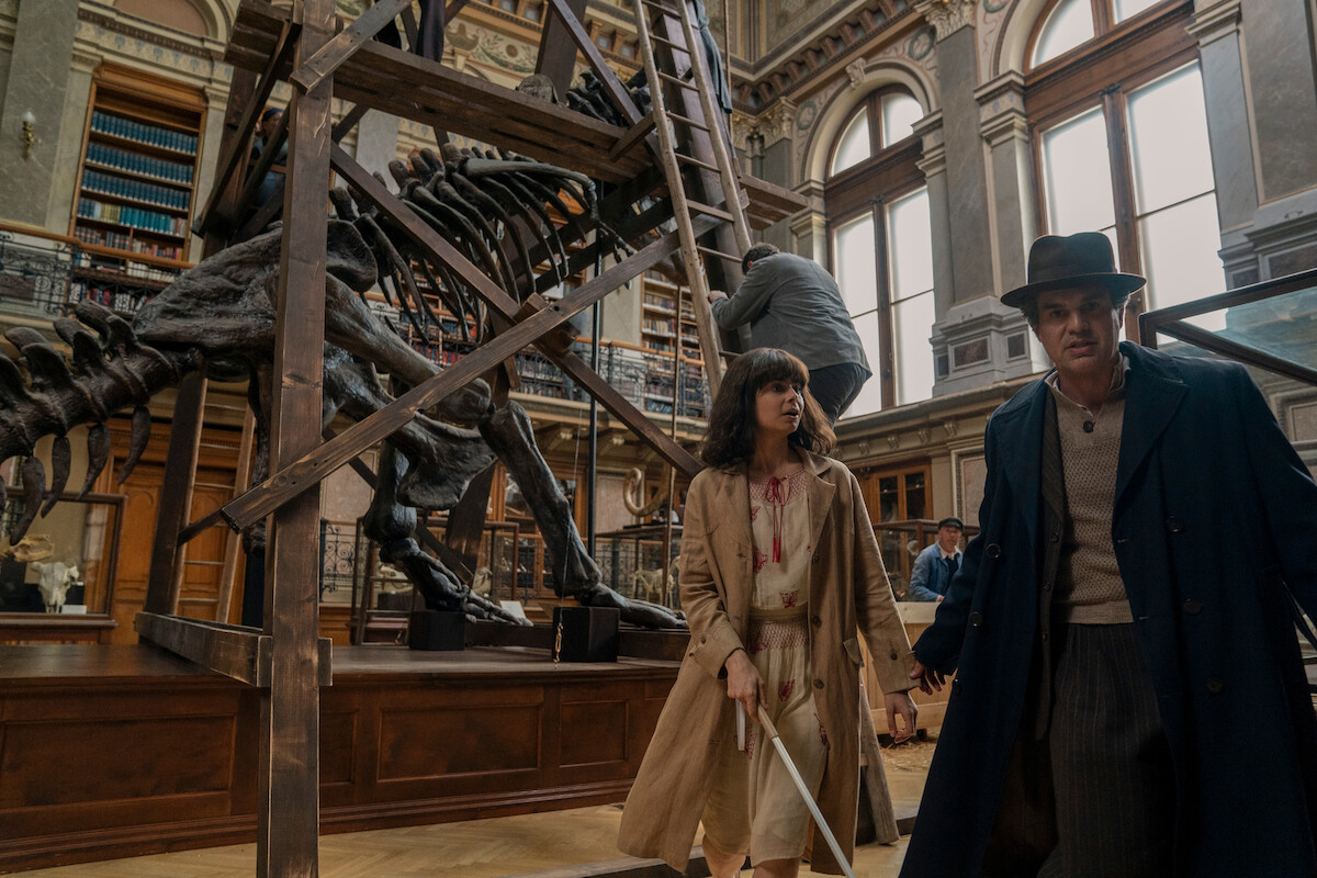 Aria Mia Loberti as Marie-Laure, Mark Ruffalo as Daniel LeBlanc in Episode 102 of ‘All the Light We Cannot See’