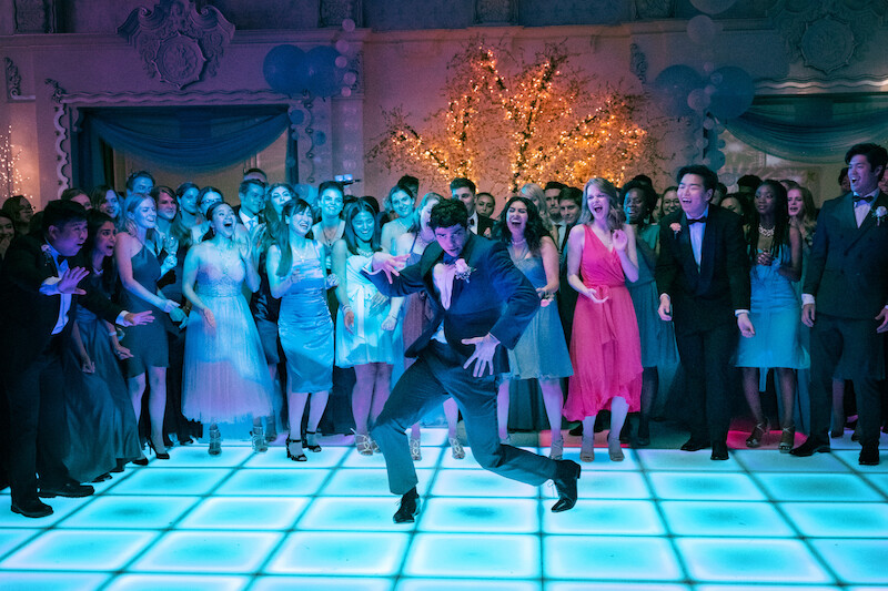 Noah Centineo as Peter dancing.