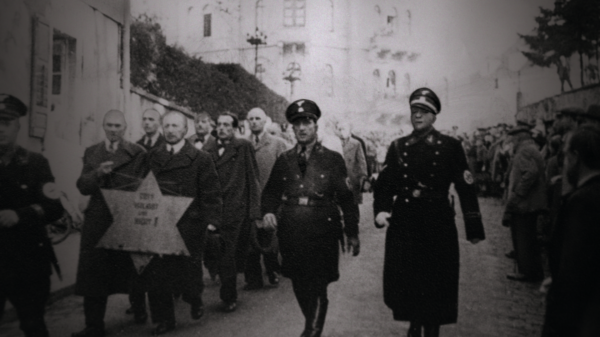 German officers gathering jews in ‘Hitler and the Nazis: Evil on Trial’