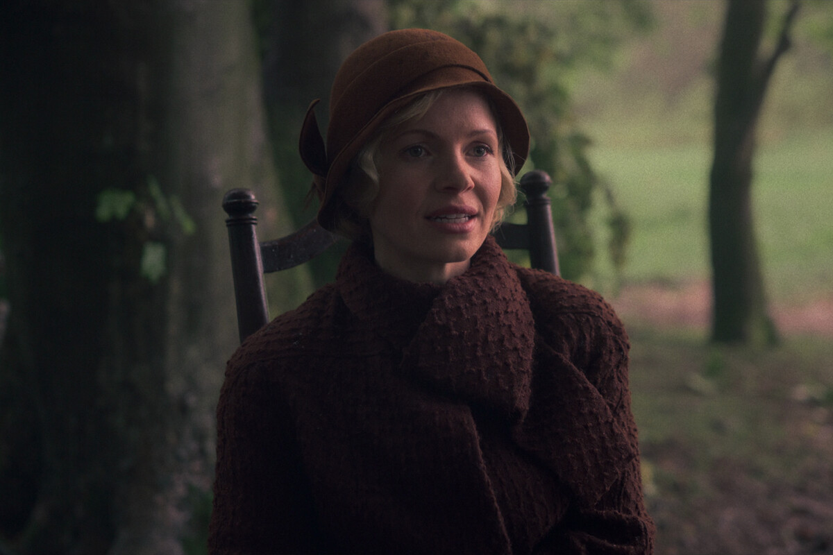 Kate Phillips as Linda Shelby - By Order of the Peaky Blinders, Meet the Cast of ‘Peaky Blinders’ Season 6 
