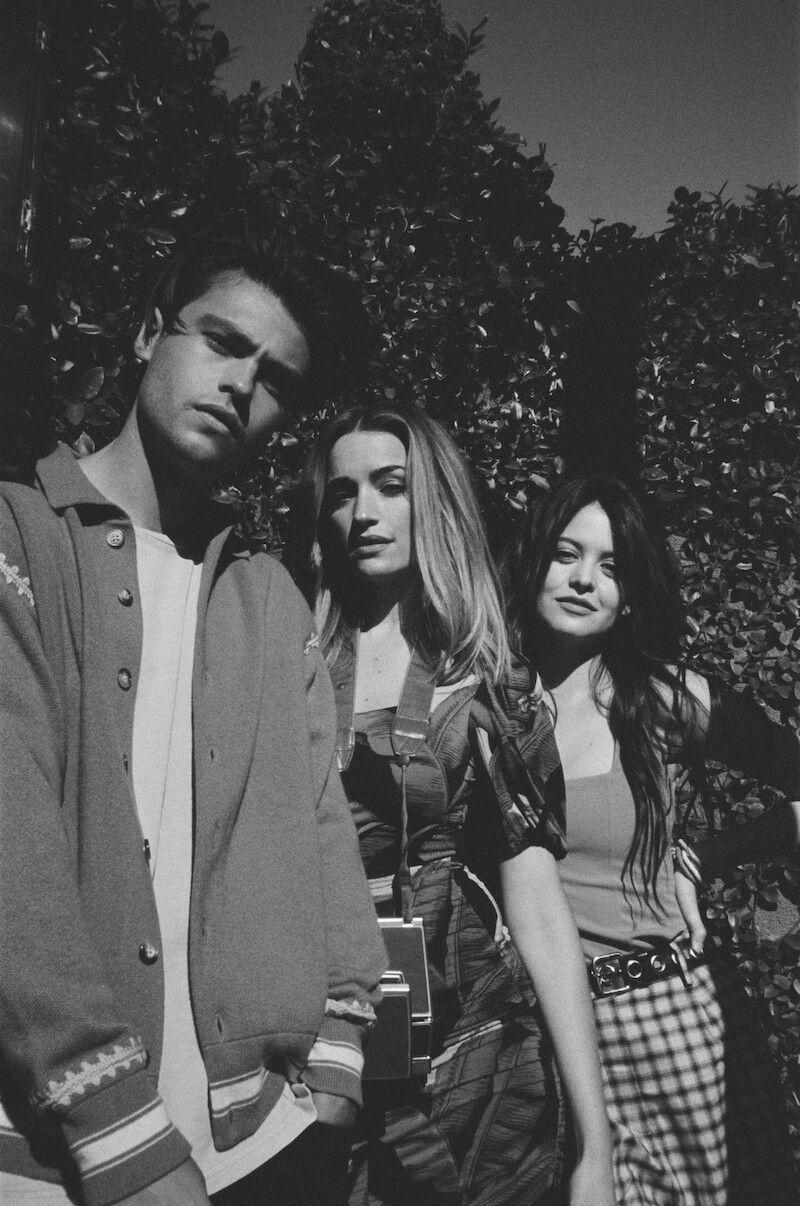 Bask in These Sun-Kissed Snaps of the ‘Ginny & Georgia’ Cast