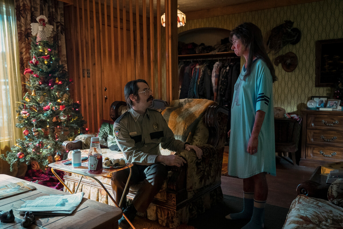 Stacy’s devoted husband, Keith (Martin Starr), loves her just the way she is.