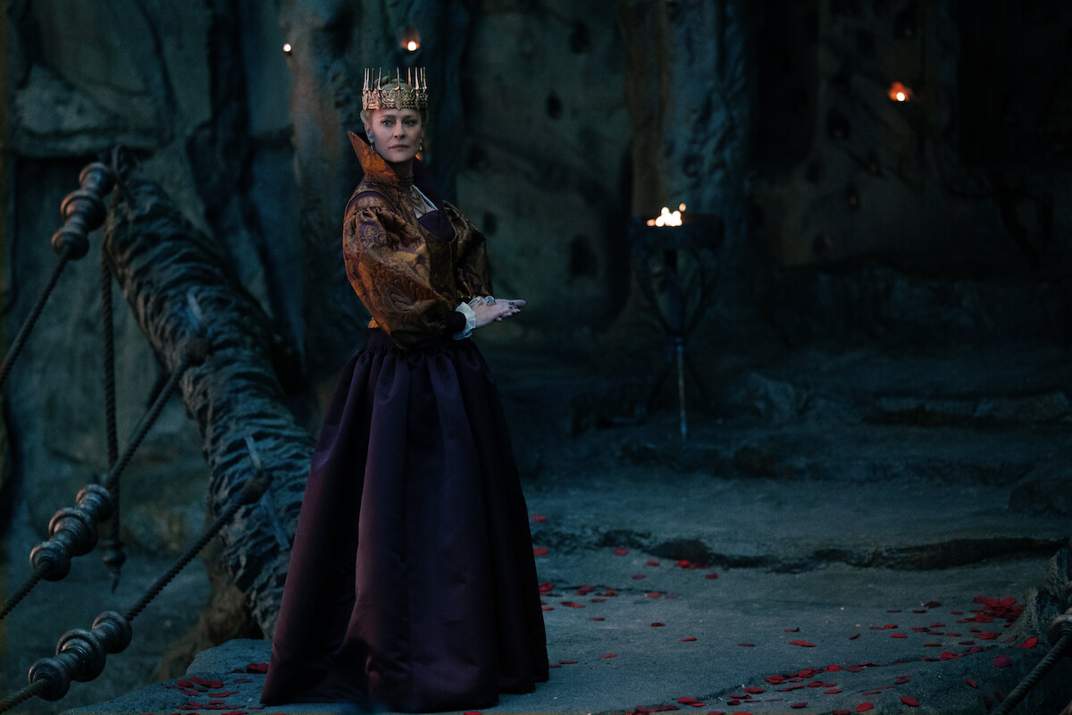 Robin Wright as Queen Isabelle in ‘Damsel’.