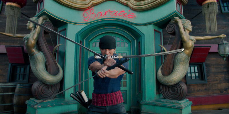 Mackenyu Arata as Roronoa Zoro