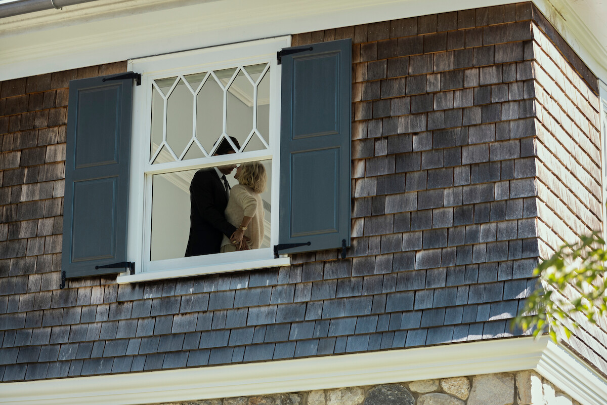 Naomi Watts and Bobby Cannavale in The Watcher