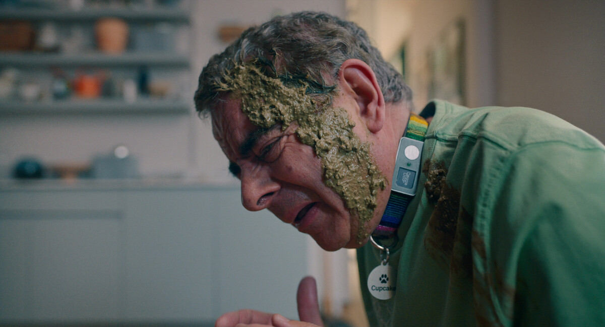 ‘Man vs. Bee’: Anatomy of a Poop Scene 