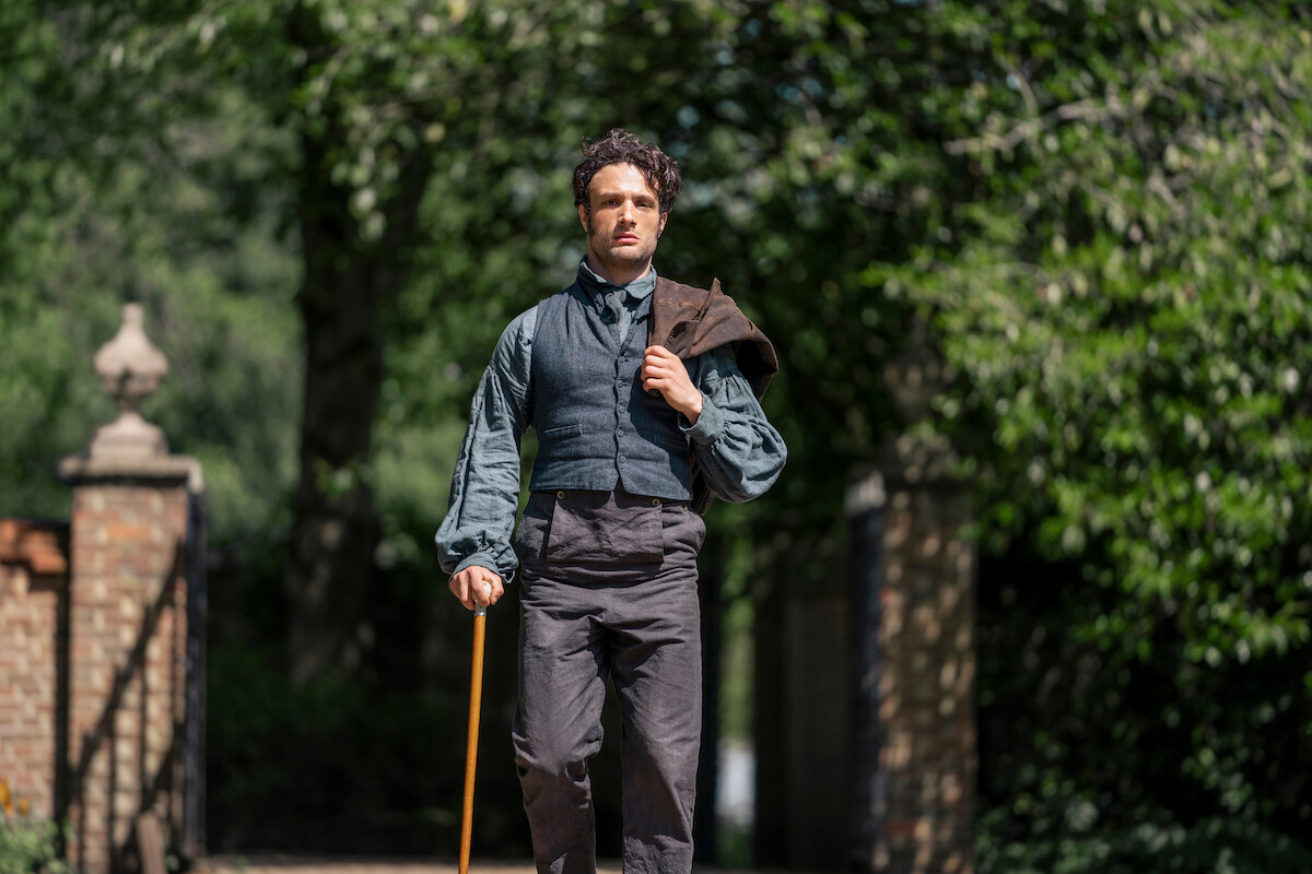 Cosmo Jarvis as Captain Frederick Wentworth