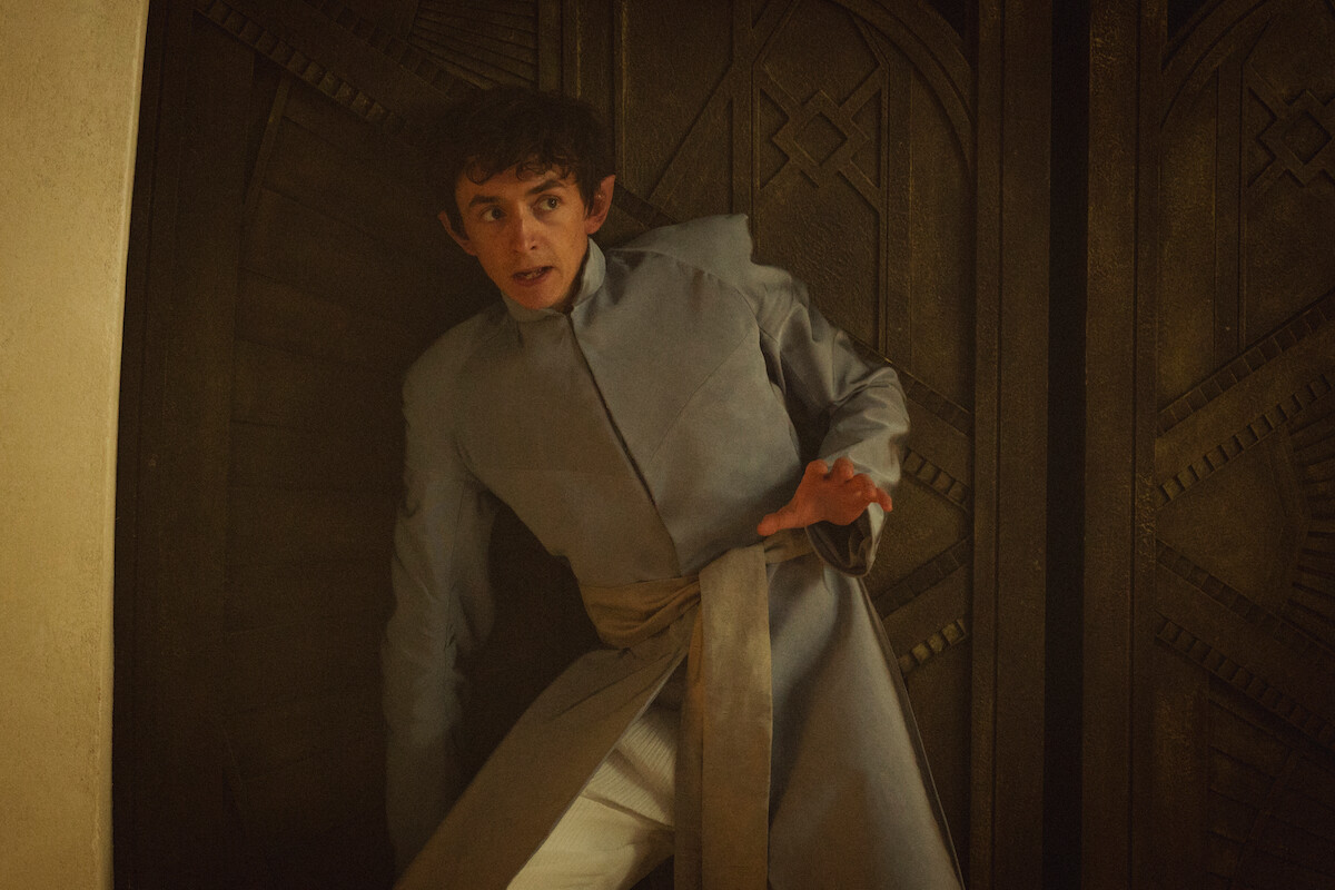 An elf looks surprised.