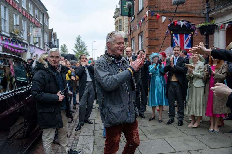 Director Stephen Daldry  applauds the cast and crew of Season 6 Part 2 of 'The Crown' 