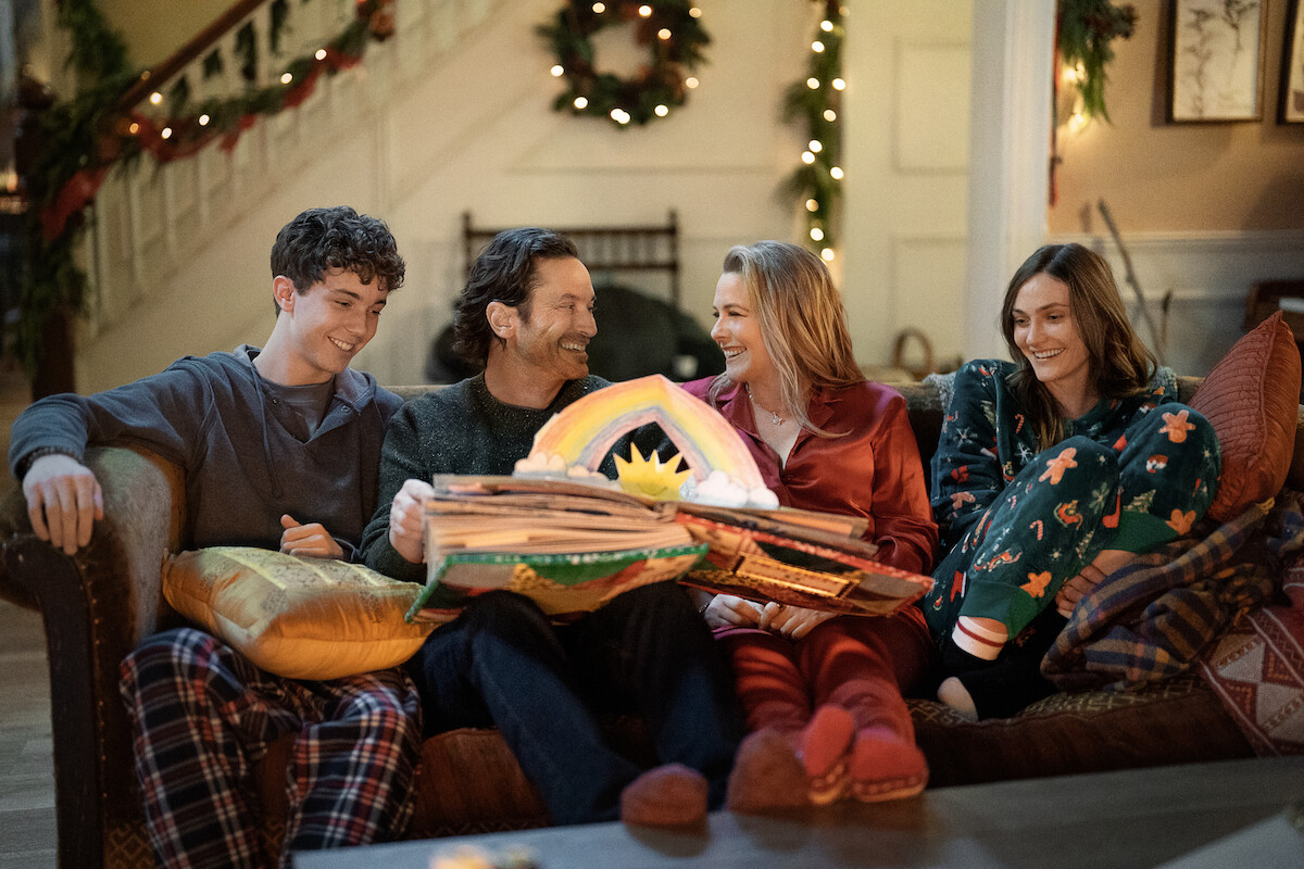 Wilder Hudson as Gabriel, Oliver Hudson as Everett, Alicia Silverstone as Kate and Emily Hall as Sienna in A Merry Little Ex-Mas.