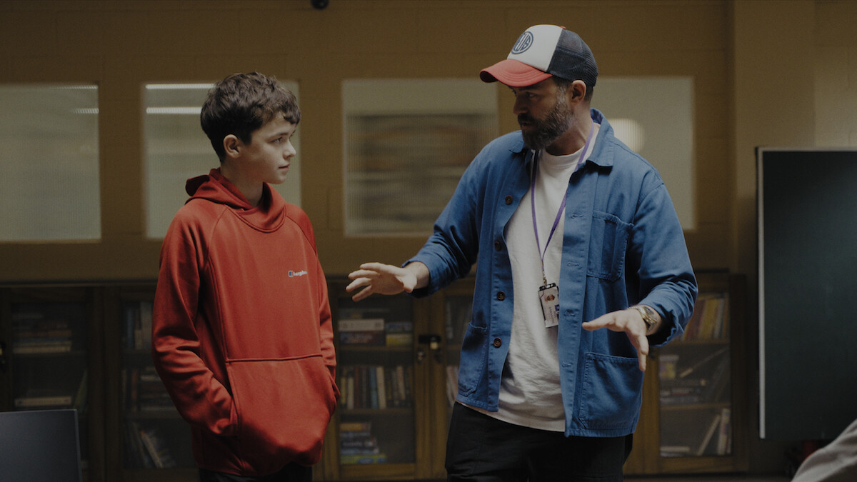 Owen Cooper, Philip Barantini on the set of Adolescence
