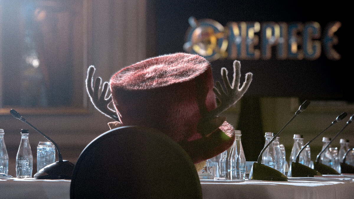 Chopper sits at a table read for ‘ONE PIECE’ Season 2