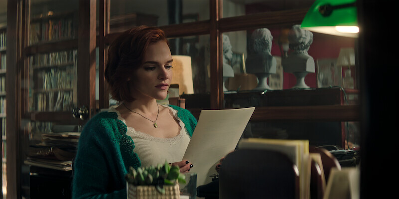 Madeline Brewer as Bronte in 'You.'