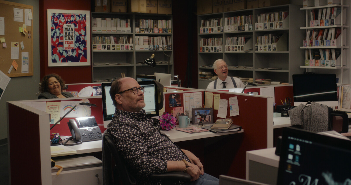 Lou (Jeff Perry), Maud (Anna Deavere Smith) and Barry (Terry Kinney) - A Guide to All the Scammers and Scammees of ‘Inventing Anna’