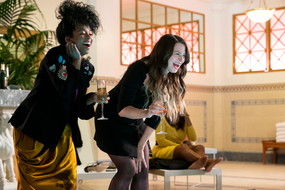 Your First Look at the ‘Inventing Anna’ Trailer