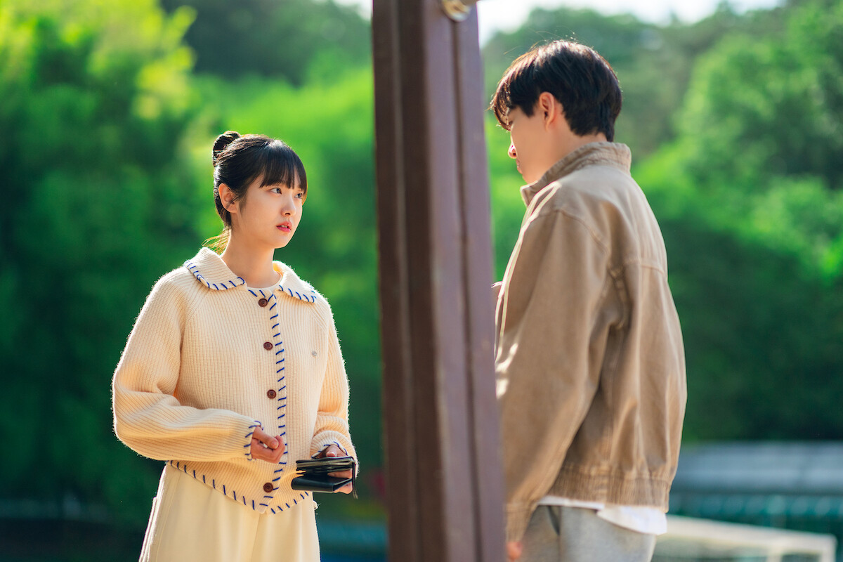 Lee Jun-ho and Kim Hye-jun in Cashero