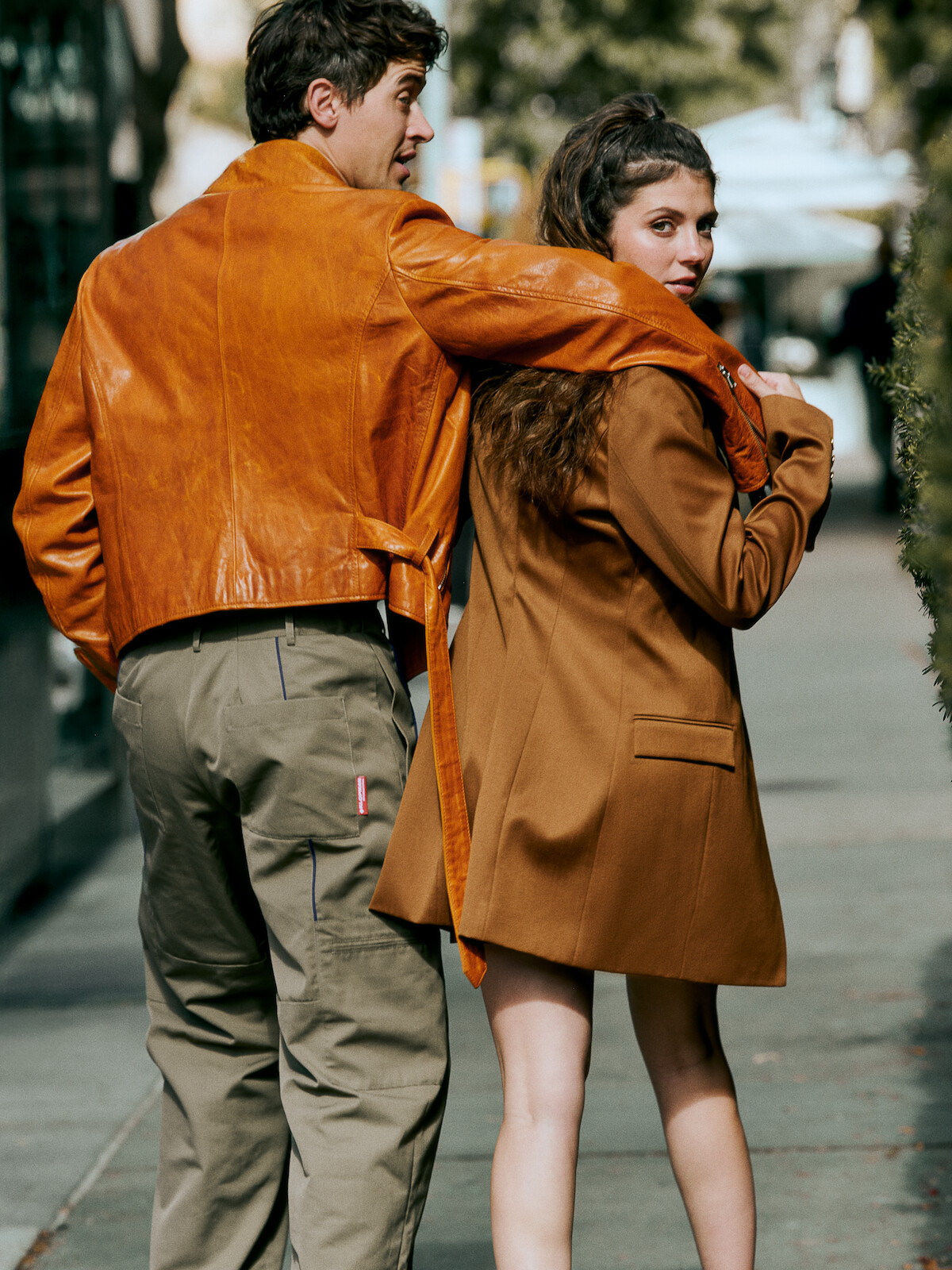 Tom Blyth and Emily Bader