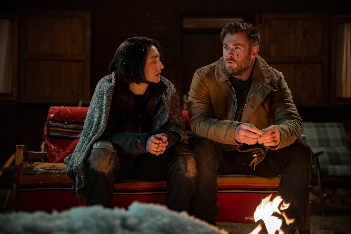  Golshifteh Farahani as Nik Khan and Chris Hemsworth as Tyler Rake in ‘Extraction 2.’