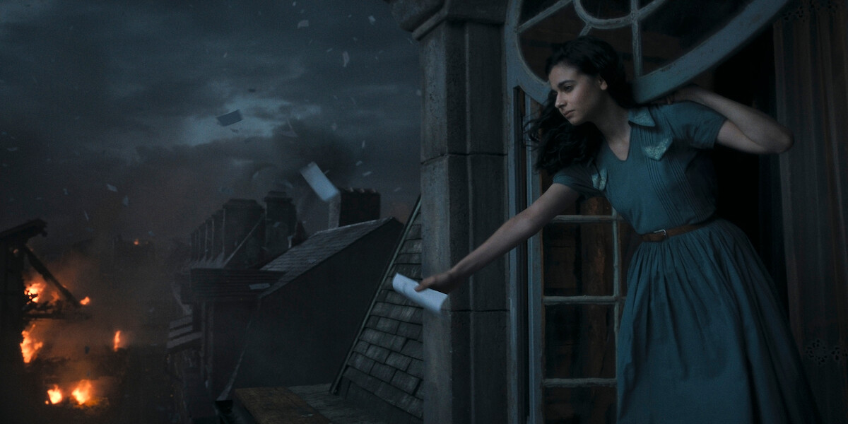 Aria Mia Loberti as Marie-Laure 