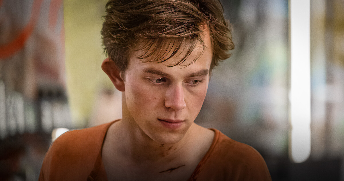 Krzysztof Oleksyn - All the Potential Suspects in the ‘Hold Tight’ Cast