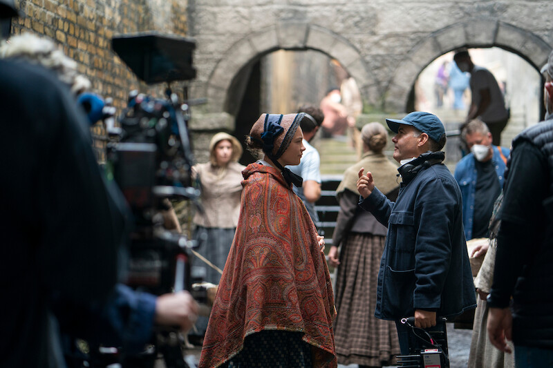 Florence Pugh Is Chasing a Miracle in ‘The Wonder’