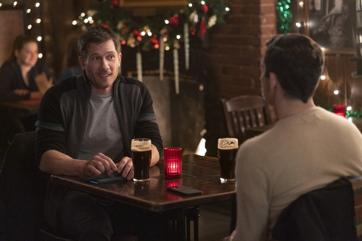 Luke Macfarlane as James in Single All the Way