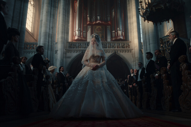 Sisi in her wedding ensemble.