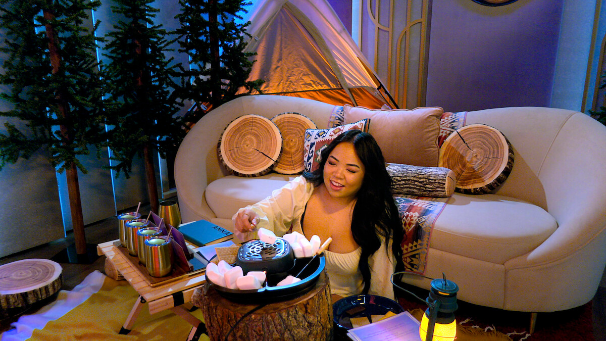 Anna in the pods.