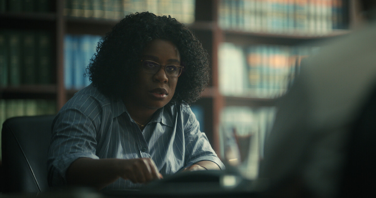 Edie Flowers (Uzo Aduba) in Painkiller