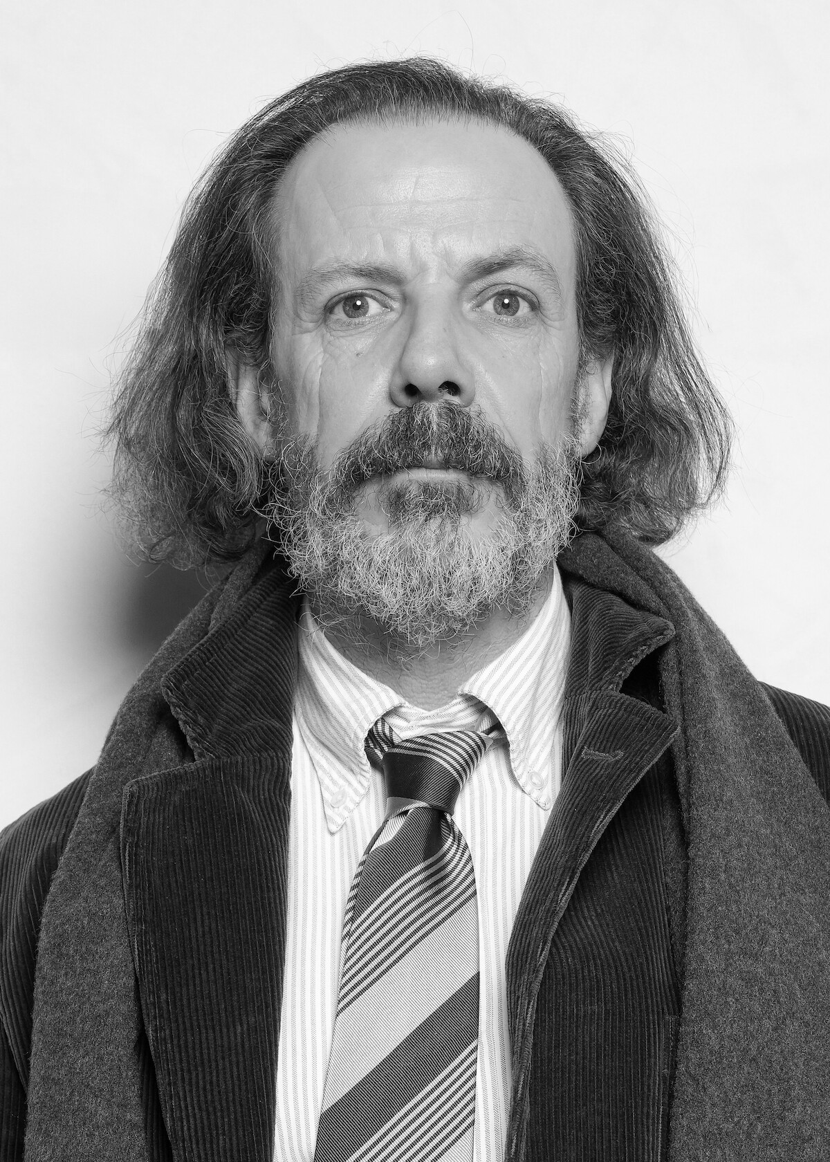 Headshot of Noah Taylor