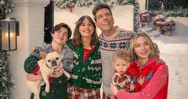 Brady Noon as Wyatt, Jennifer Garner as Jess, Ed Helms as Bill, Lincoln Alex Sykes and Theodore Brian Sykes as Baby Miles, and Emma Myers as CC in 'Family Switch.'