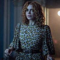 Billie Piper como Isadora Capri na temporada 2 de ‘Wandinha’.
