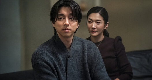 Gong Yoo and Jung Yun-ha in an image from the series 'The Trunk.'